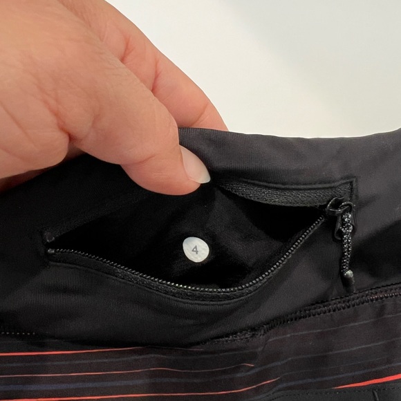 Lululemon Run: Speed Short *4-way Stretch Size 4 - Picture 12 of 15